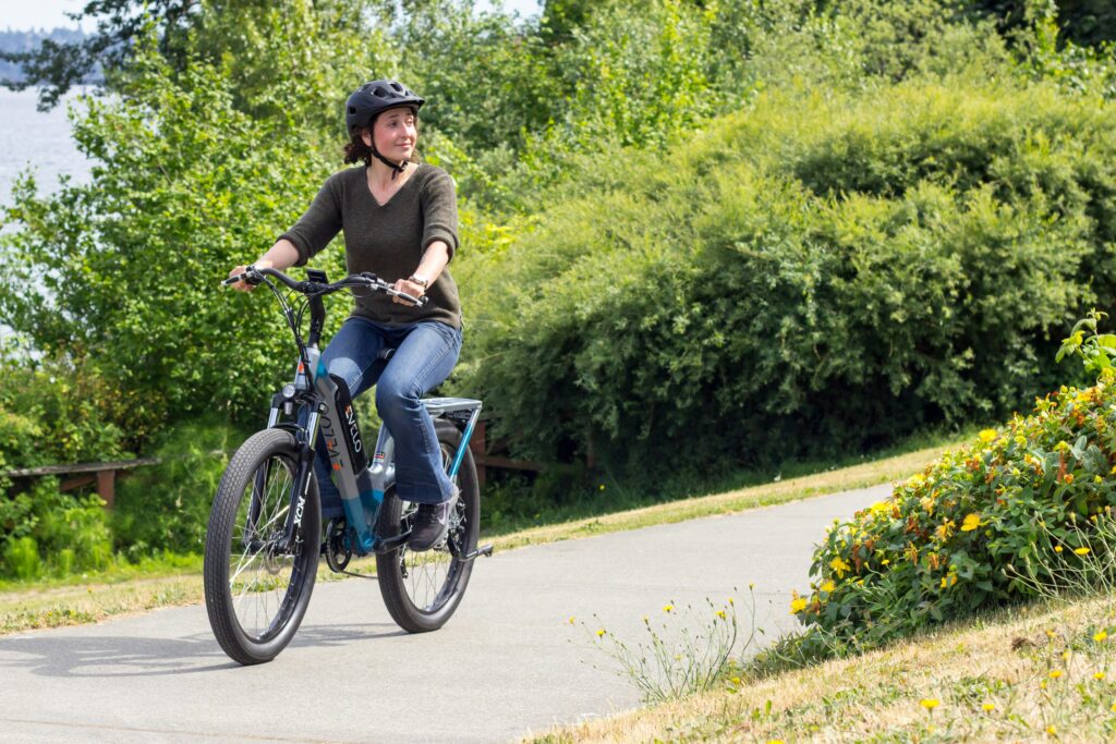 Exploring the Best Value Moped Style eBike: The Revv1 FS by Ride1Up